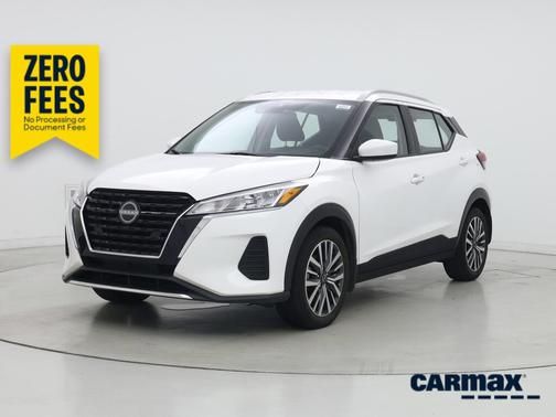 White 2023 Nissan Kicks SV