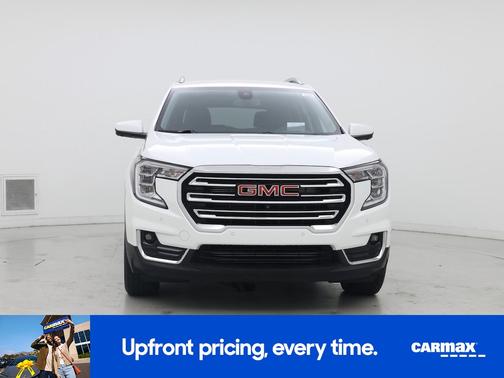 White 2023 GMC Terrain SLT