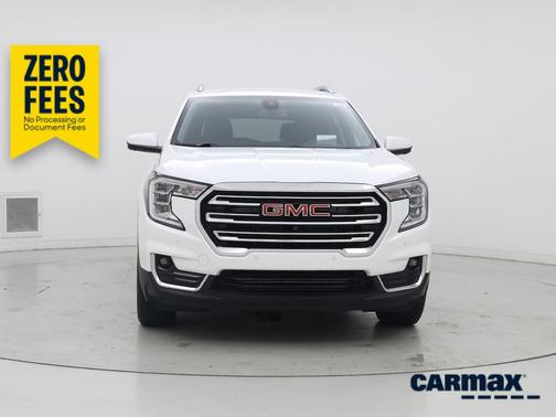 White 2023 GMC Terrain SLT