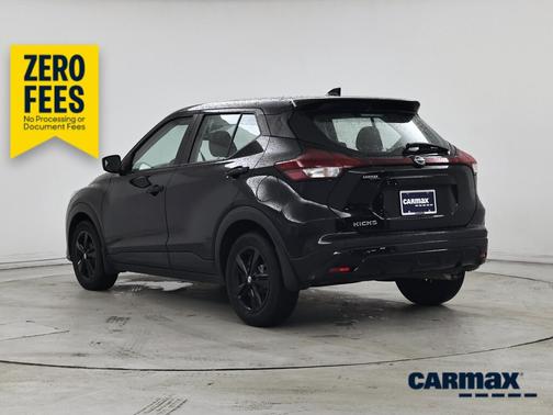 Black 2022 Nissan Kicks S
