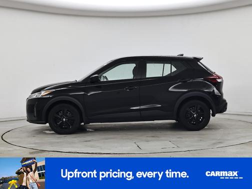 Black 2022 Nissan Kicks S