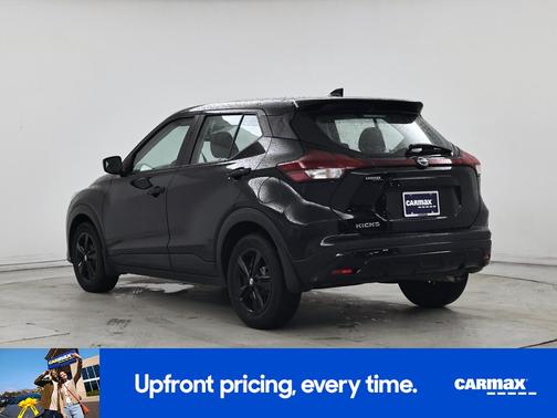 Black 2022 Nissan Kicks S