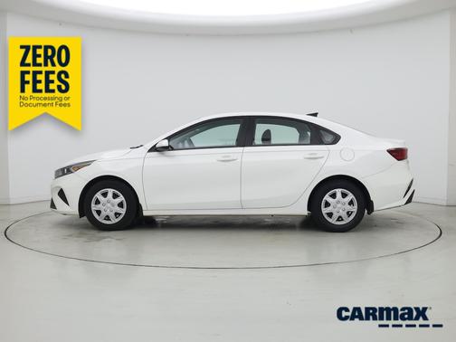 White 2024 Kia Forte LX