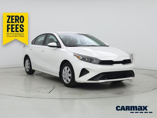 White 2024 Kia Forte LX