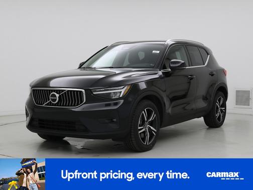 2023 Volvo XC40 B5 Plus Bright Theme