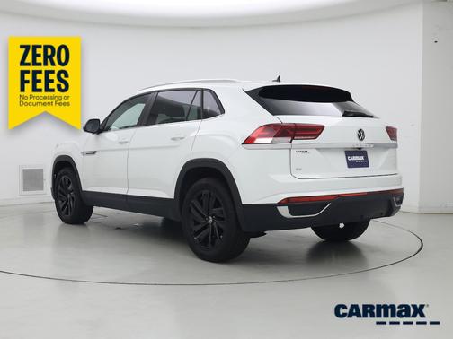 White 2023 Volkswagen Atlas Cross Sport SE w/Tech