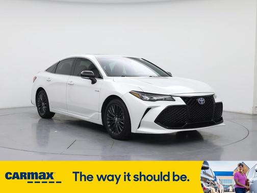 2020 Toyota Avalon Hybrid XSE