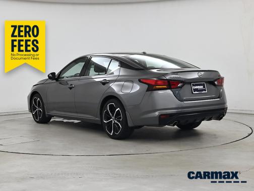 Gray 2023 Nissan Altima SR