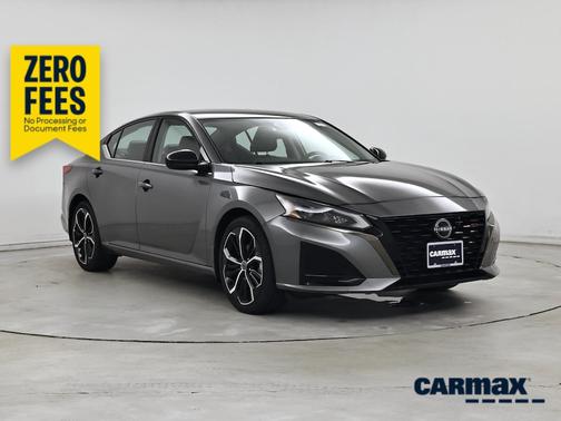 Gray 2023 Nissan Altima SR