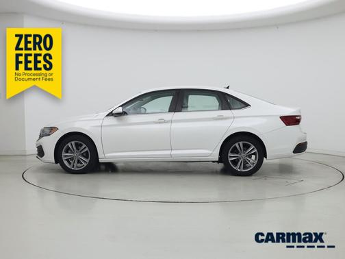 White 2024 Volkswagen Jetta SE