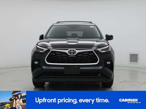 Black 2023 Toyota Highlander LE