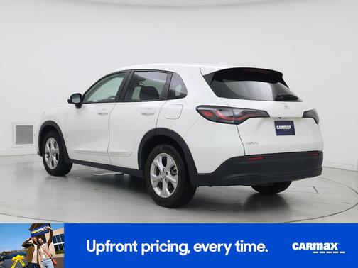 White 2023 Honda HR-V LX