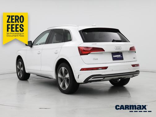 White 2023 Audi Q5 Prestige