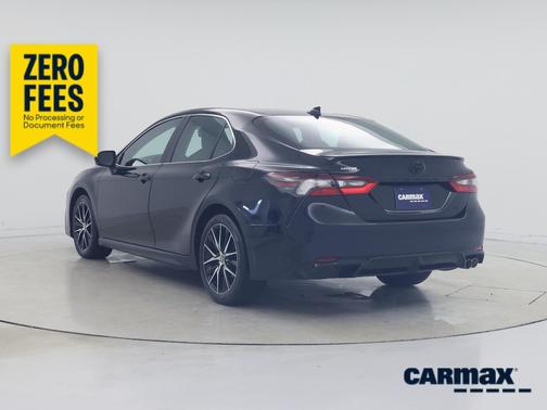 Black 2024 Toyota Camry SE