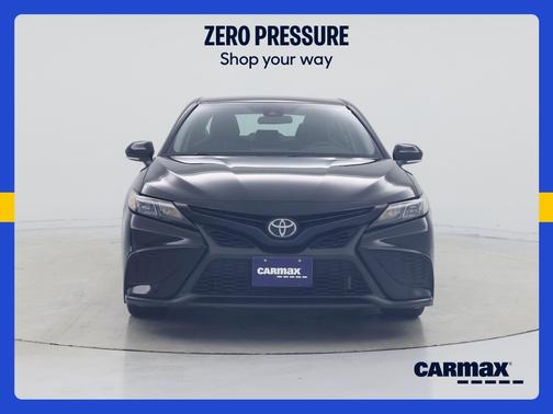 Black 2024 Toyota Camry SE