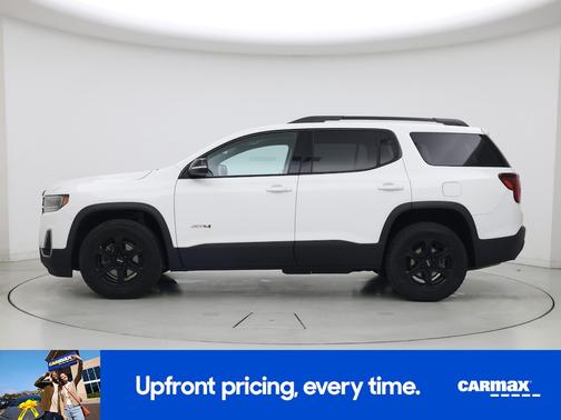 White 2022 GMC Acadia AT4