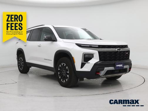 White 2024 Chevrolet Traverse Z71