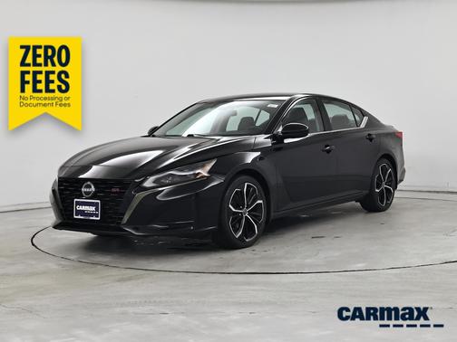 Black 2023 Nissan Altima SR