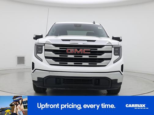 White 2023 GMC Sierra 1500 SLE
