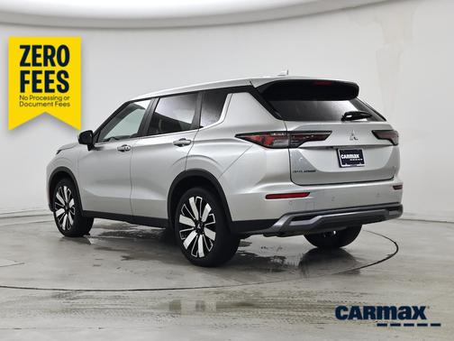 Silver 2025 Mitsubishi Outlander SE