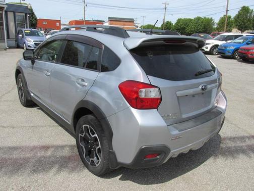 Ice Silver Metallic 2014 Subaru XV Crosstrek 2.0i Limited