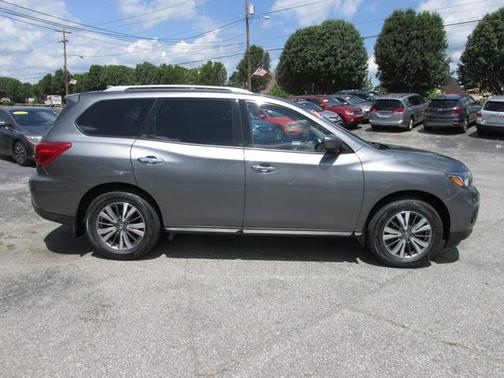 Gun Metallic 2019 Nissan Pathfinder SV