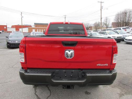2022 RAM 2500 Tradesman Crew Cab 4x4 8' Box