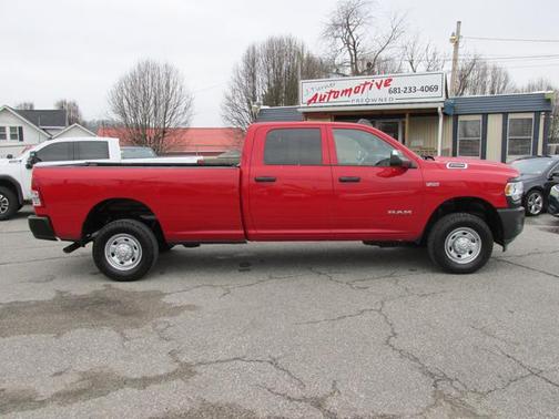 2022 RAM 2500 Tradesman Crew Cab 4x4 8' Box