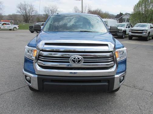 Blazing Blue Pearl 2017 Toyota Tundra SR5