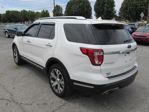 White Platinum Metallic Tri-Coat 2018 Ford Explorer Platinum