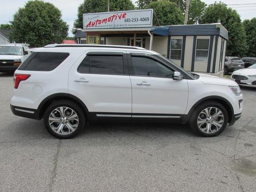 White Platinum Metallic Tri-Coat 2018 Ford Explorer Platinum