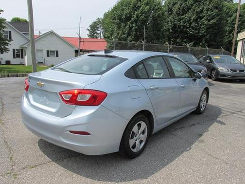 2017 Chevrolet Cruze LS