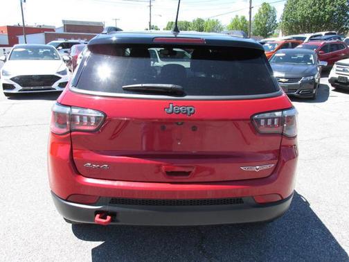 Redline Pearlcoat 2019 Jeep Compass Trailhawk