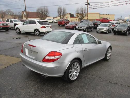Photo 4 of 13 of 2005 Mercedes-Benz SLK-Class SLK350 Roadster