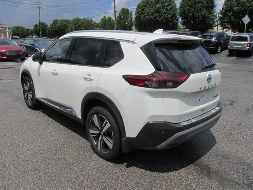 WHITE 2021 Nissan Rogue SL