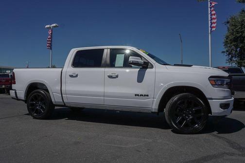 Photo 4 of 22 of 2020 RAM 1500 Laramie