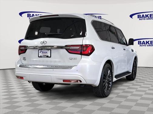 2024 INFINITI QX80 SENSORY AWD
