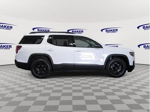 2023 GMC Acadia AWD AT4