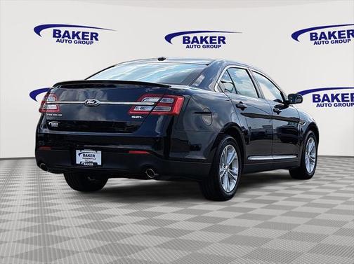 2018 Ford Taurus SEL