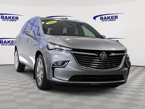 2023 Buick Enclave Essence AWD