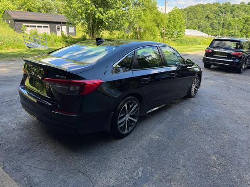 Crystal Black Pearl 2022 Honda Civic Touring