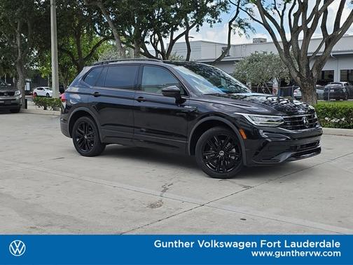 2022 Volkswagen Tiguan 2.0T SE R-Line Black