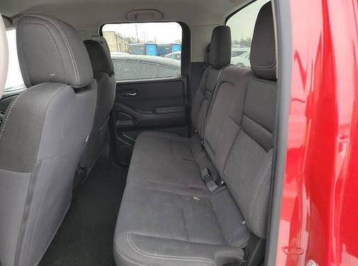 2023 Nissan Frontier SV