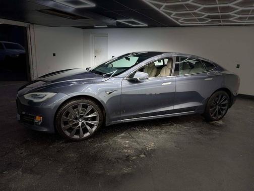 2020 Tesla Model S Long Range Plus