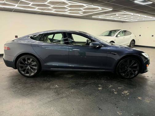 2020 Tesla Model S Long Range Plus