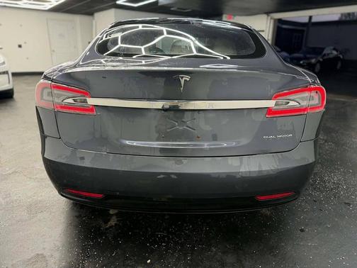 2020 Tesla Model S Long Range Plus