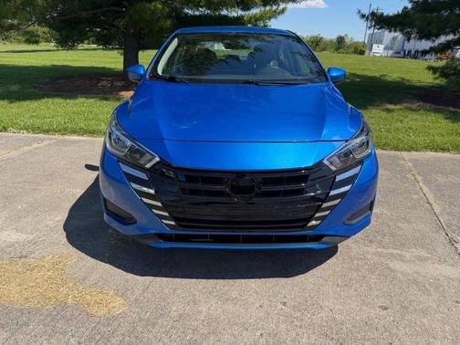 Electric Blue Metallic 2024 Nissan Versa 1.6 SV