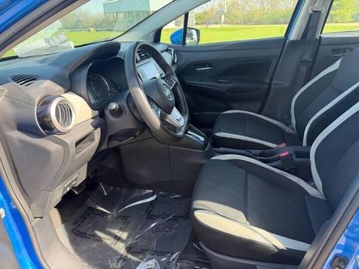 Electric Blue Metallic 2021 Nissan Versa 1.6 SV