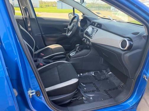 Electric Blue Metallic 2021 Nissan Versa 1.6 SV
