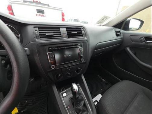 2015 Volkswagen Jetta Auto S w/Technology